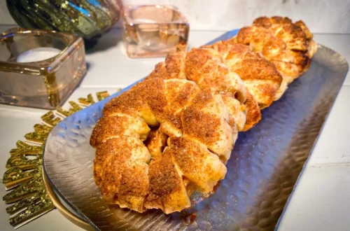 Bladerdeeg appelbeignets, Recept appelbeignets uit de oven, Appelbeignets uit de airfryer, Hoe maak je appelbeignets in de oven, makkelijke appelbeignets recept, Hapjes oud en nieuw, Snacks oud en nieuw, Leuke vorm appelflap, Recept bladerdeeg met appel,
