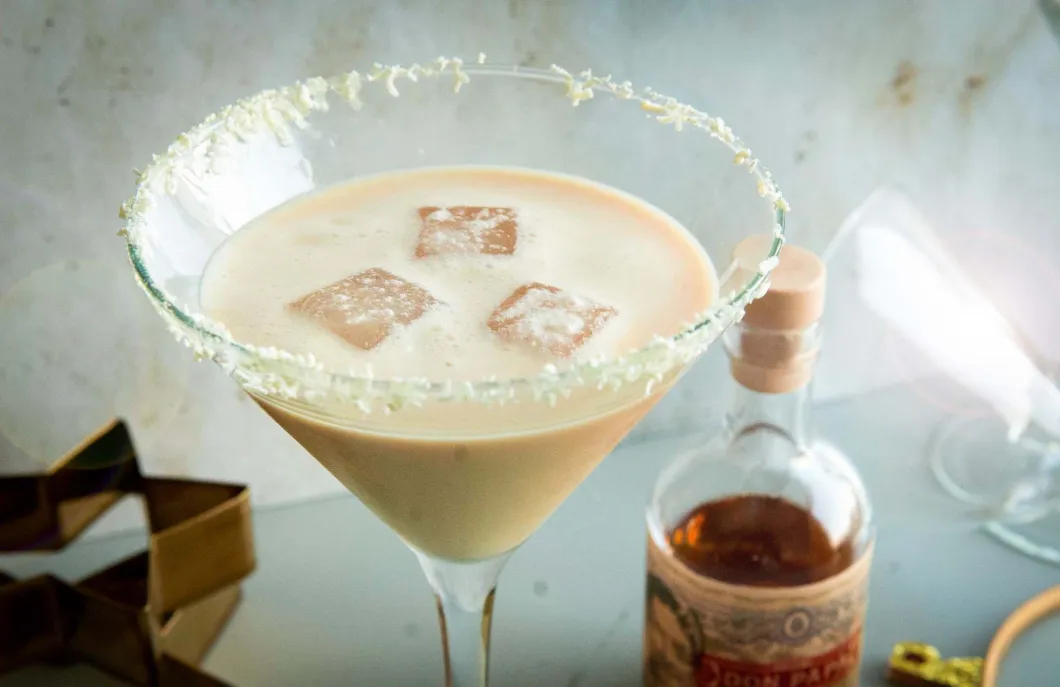 Don Papa Rum, Cocktail, Koffielikeur, Room, Recept, Cocktail recept, Tia Maria, Cocktail met rum, Cocktail met Don Papa, Cocktail met Tia Maria, Romige cocktail recepten,