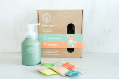 Duurzame Musthave: Handzeep The Green Lab Co Review The Green Lab, Zeep van The Green Lab Co, Duurzaam zeepsysteem, Duurzame zeepdispencer, Handzeep ecologisch, Zeep voor ecologische voetafdruk, Ervaringen The Green Lab Co handzeep pompjes,