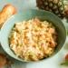 Frisse salade met kalkoen, ananas, mandarijn, selderij, Glutenvrij recept, Salade met bleekselderij, Hartig en zoet recept, Lekkere salade recepten, Slanke recepten, Salade met kip, Salade met mandarijntjes, Verse ananas salade, Salade bij de bbq, Cocktailsaus, Zelf Whiskeysaus maken,
