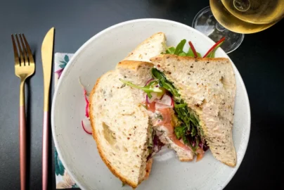 Antwerpen, Antwerpen Zuid, Brunchtips, Gezond lunchen Antwerpen, Goedkoop lunchen Antwerpen, Hip lunchen Antwerpen, Hotspots Antwerpen, Lekker eten in Antwerpen, Leuke eetadresjes in Antwerpen, Leuke restaurants in Antwerpen, Lunchen Antwerpen centrum, Lunchen Antwerpen Eilandje, Lunchen Antwerpen Meir, Lunchen Antwerpen terras, Lunchen Antwerpen zondag, Lunchen Antwerpen Zuid, Lunchen in Antwerpen, Lunchen in centum Antwerpen, Lunchtips, Antwerpen Tips, Antwerpen, Weekendje Antwerpen Zurenborg Antwerpen, Berchem,