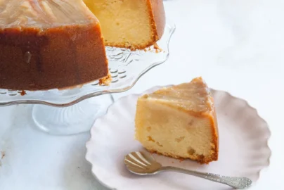 Ondersteboven taart, Rabarbertaart, Glutenvrije taart, Zelf glutenvrij bakken, Glutenvrije recepten, Taart met rabarber, Recepten met rabarber, Taart met Cointreau, Recepten met Cointreau, Recepten met Zusto, Suikerarme taart,