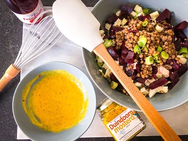 Gezonde salades, Gezonde zomersalade, Recept linzen, Recept linzensalade, Salade rode biet, Snelle salade, Snellen en gezonde salade, Vegetarische salade, Waar zijn bieten goed voor, Waar zijn lente-uien goed voor, Waar zijn linzen goed voor,