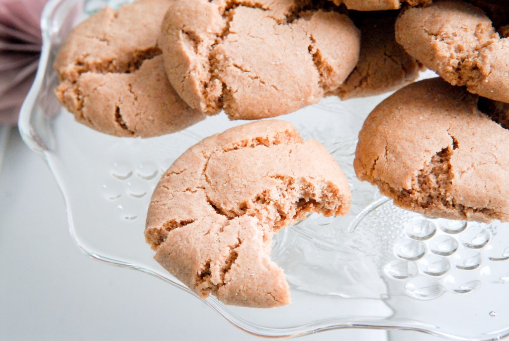 Recept gember-kaneel koekjes, Gember koekjes, Herfstkoekjes, Kerstkoekjes, Glutenvrije koekjes, Recept glutenvrije koekjes, Becky Excell, Hoe maak je alles glutenvrij, Zandkoekjes glutenvrij, Kaneelkoekjes,