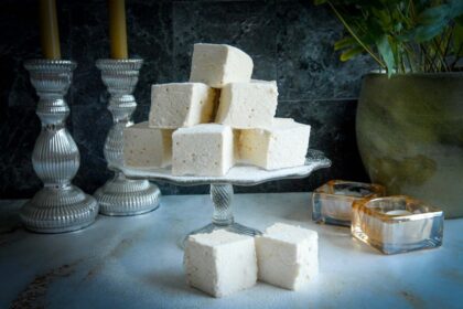 Basisrecept marschmallows, Glucosesiroop vervangen marschmallows, Hoe maak je marshmallows, Marschmallows zonder glucosestroop, Recept marshmallows, Waaruit bestaan marschmallows, Zelf maken: Marshmallows met honing