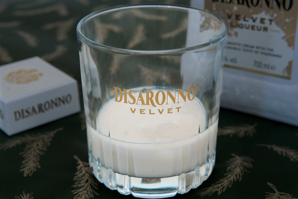 Cocktail Disaronno velvet, Disaronno Velvet, White Espresso Martini, Kerstcocktail, Recept white Espresso martini, Wintercocktail,