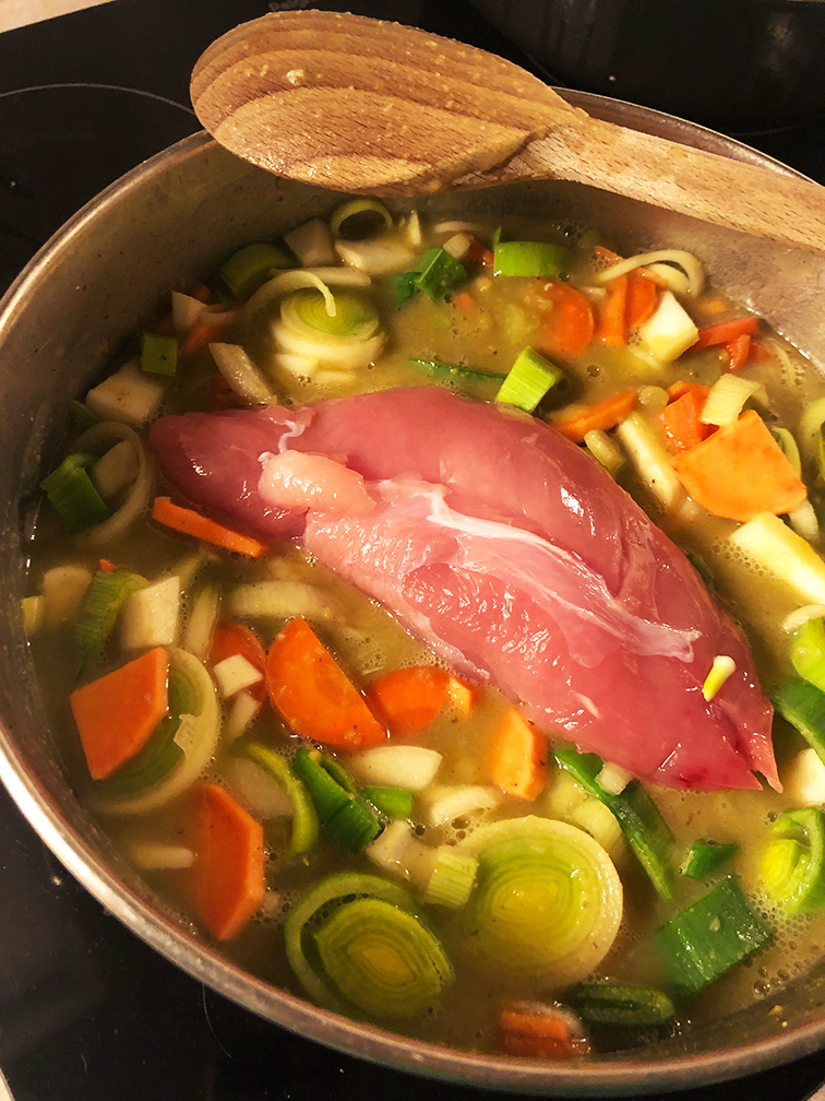 Erwtensoep recept glutenvrij, Recept snert, Snert met zoete aardappel, Snert met kipfilet, Erwtensoep met kip, Zelf erwtensoep maken, Hollandse snert glutenvrij, Slanke erwtensoep, 