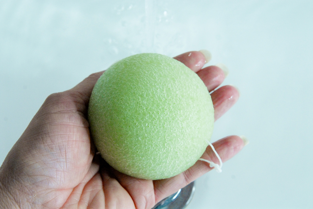 Avocado Konjac Sponge, Ervaring Konjac spons, Exfolieër spons, Konjac spons, Natuurlijke vervanger voor watteschijfjes, Review konjac spons, Welke Konjac spons,