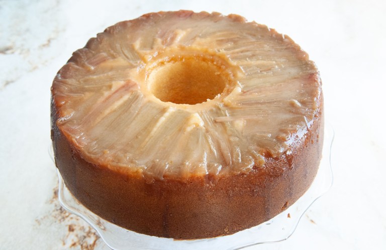 Rabarber ondersteboven taart, Glutenvrije taart, Taart met rabarber, Glutenvrije cake, Zelk glutenvrije cake bakken, Taart met cointreau, Taart bakken met Schar, Tarte Tatin,