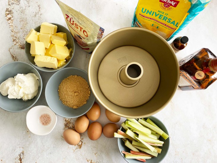 Rabarber ondersteboven taart, Glutenvrije taart, Taart met rabarber, Glutenvrije cake, Zelk glutenvrije cake bakken, Taart met cointreau, Taart bakken met Schar, Tarte Tatin,