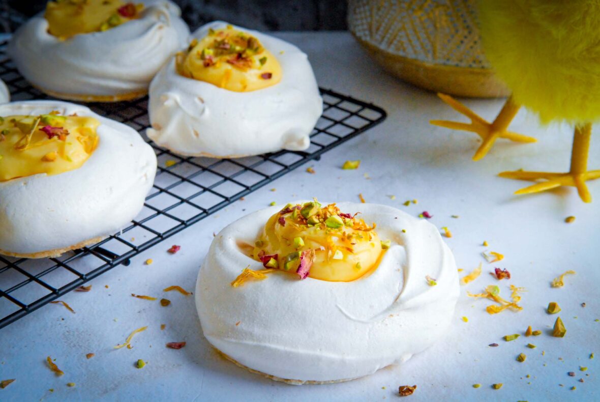 Recept Pasen, Paasrecept, Paasnestjes maken, Meringue nestjes, Lemoncurd recept, Lemoncurd maken, Bergamot vrucht, Citruscurd, Leuke Paasrecepten, Feestrecepten, Bergamotcurd 