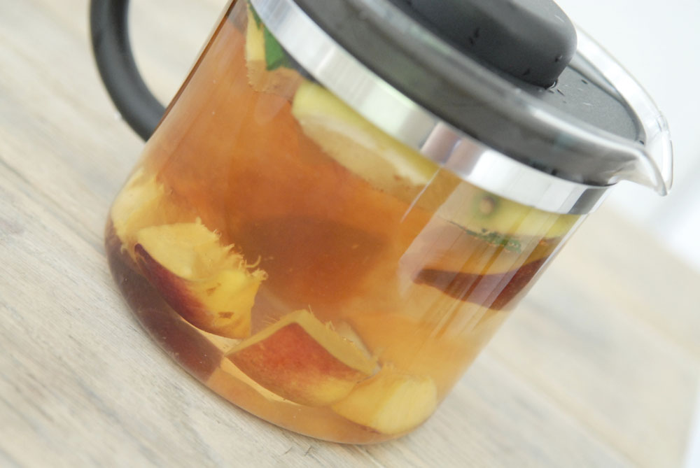 Ice tea recept, Ijsthee met munt en citroen, Ijsthee recept, Verse ijsthee, Zelf ijsthee maken, Zelfgemaakte ijsthee, Ijsthee maken met fruit, Hoe maak je ice tea,
