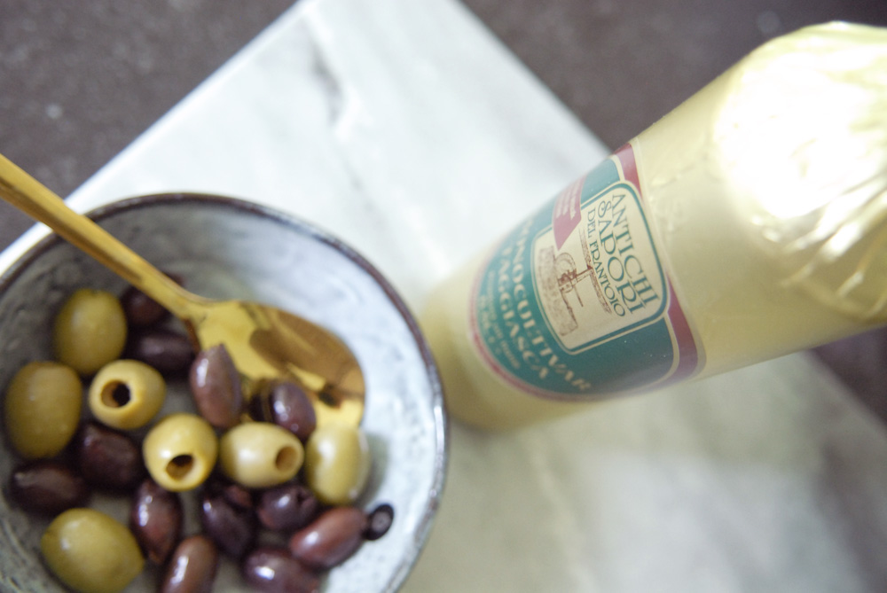 Mediterraans recept, Mediterrane keuken, Griekse pastasalade, Pastasalade recept, Vegetarische pastasalade, Zomerse gerechten, Makkelijke zomer recepten,