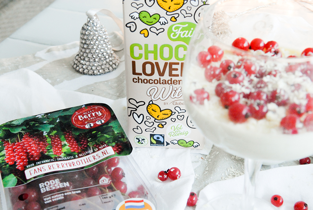 Recept panna cotta, witte chocolade, rode bessen, Panna cotta met witte chocolade, panna cotta met rode vruchten, Zelf Panna Cotta maken, Makkelijk recept Panna Cotta, Witte chocolademelk, Choco Lovely, Berry Brothers,