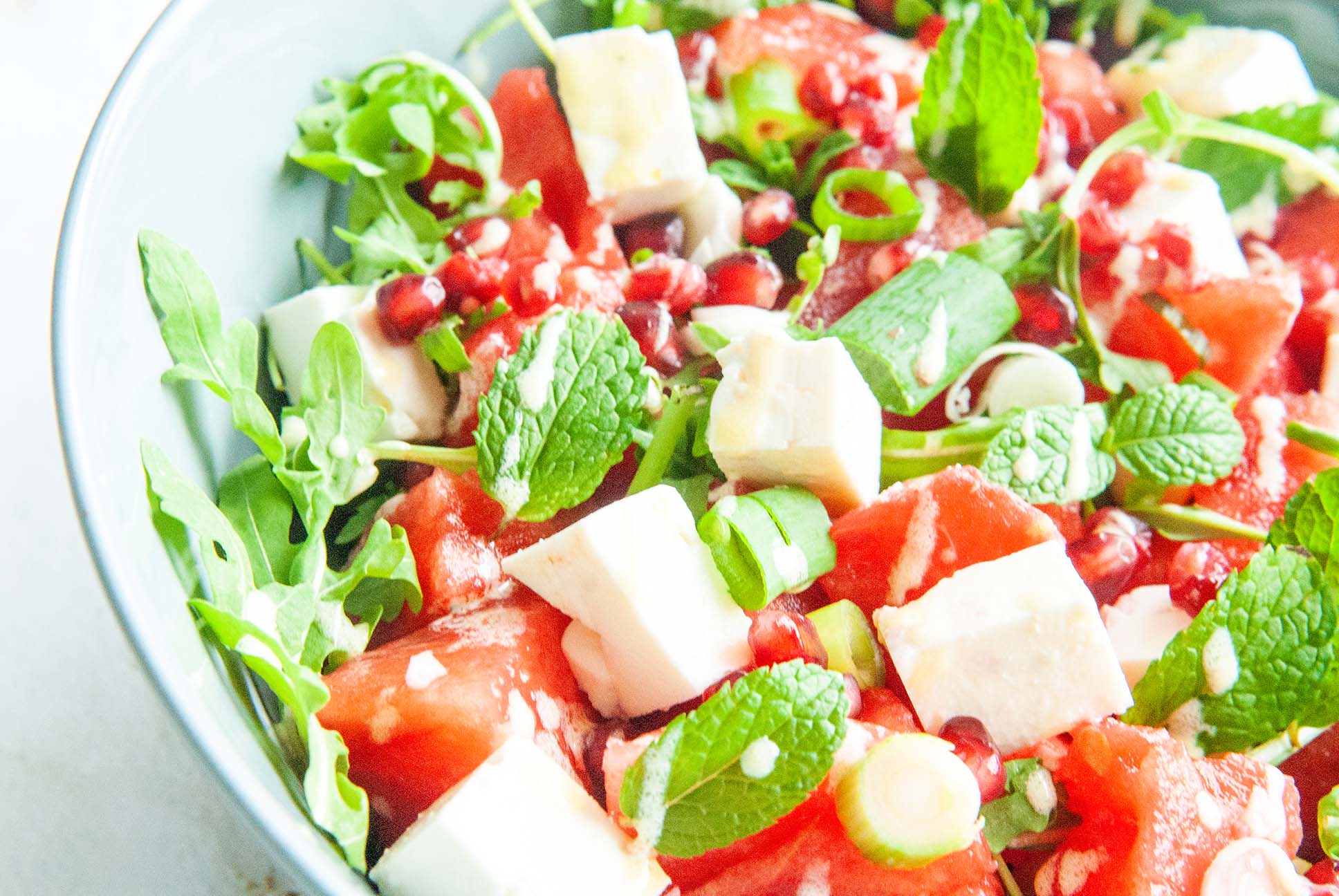 Watermeloen salade, Salade met Feta, Salade met geitenkaas, Salade met granaatappel, Vegetarisch recept, Lowcarb, Keto recept, Rucola sla, Zomers recept, Salade voor bij de bbq, Basisch recept, Sweet & Savory, Zoet en hartig recept, Glutenvrij recept, Slanke lijn recepten, Salade met munt,